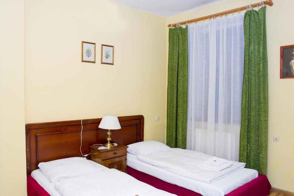 Отель Hotel Karkonosze Каменна-Гура-52